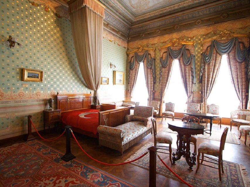 Istanbul: Dolmabahçe Palace and Uskudar Guided Tour - Small group size, transport, and what $354 buys you