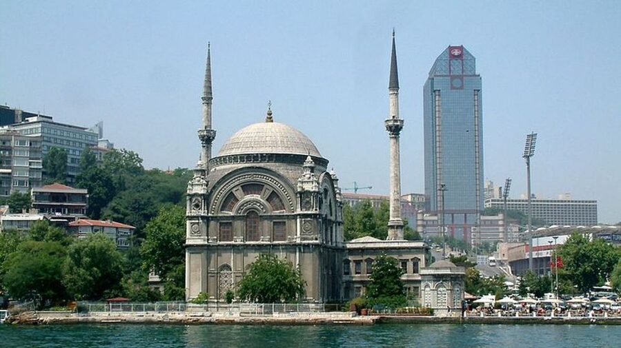 Istanbul: Dolmabahce Palace Tour and Bosphorus Yacht Cruise - Kanlıca yogurt: the short stop that adds local flavor