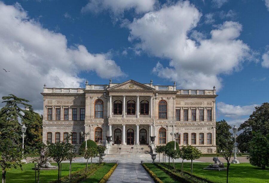Istanbul: Dolmabahce Palace Tour and Bosphorus Yacht Cruise - Bezm-i Alem Valide Sultan Mosque: close by, worth your time