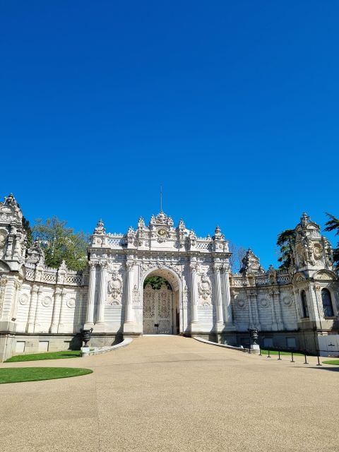 Istanbul: Dolmabahçe Palace Tour and Sunset Yacht Cruise - Starting at Dolmabahçe Clock Tower: how the day starts