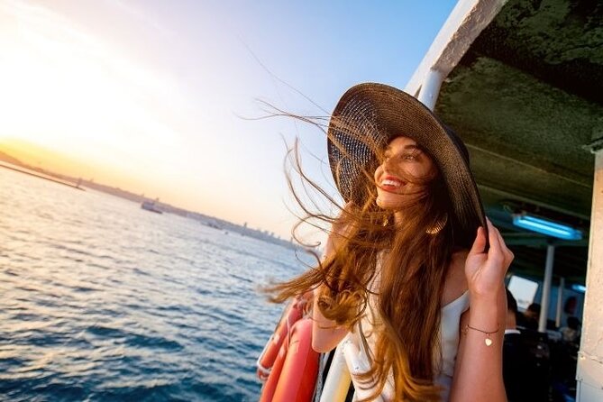 Istanbul E-pass: Top Istanbul Attractions with Skip The Ticket Line - Palaces on the water and in the Ottoman fashion