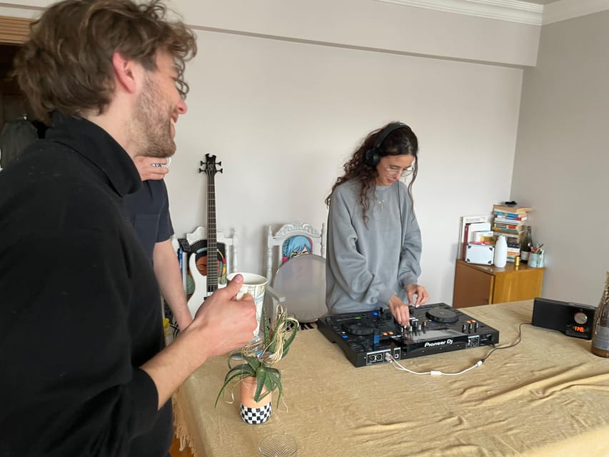 Istanbul: Electronic Music Workshop & Culture From Local DJ - Home-Hosted Setup: Why This Works Better Than Big Classes