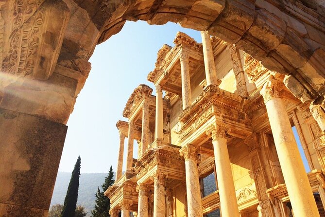 Istanbul, Ephesus, Pamukkale and Cappadocia 8 Day Package - Kusadası Day 4: Pamukkale Thermal Pools and Hierapolis Ruins