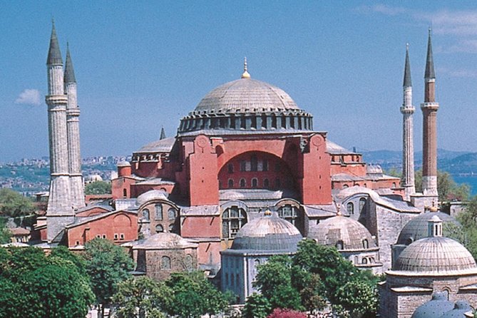 Istanbul Essentials – Skip-the-Line Full-Day Experience - Hotel pickup, meeting point, and the “don’t get left behind” mindset