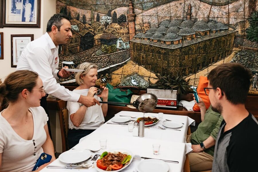 Istanbul: European and Asian Side Guided Foodie Walking Tour - Price and value: what $135 covers in real terms