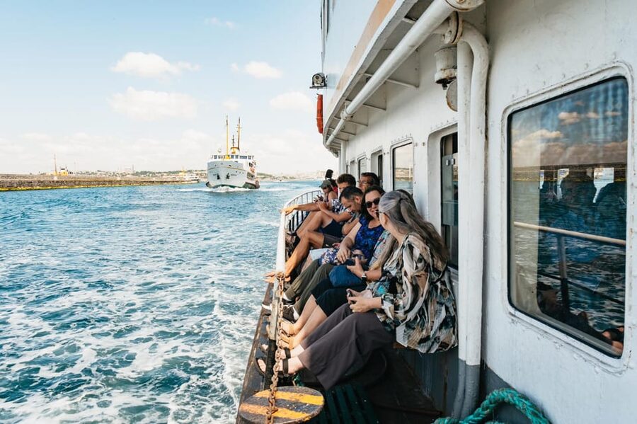 Istanbul: European and Asian Side Guided Foodie Walking Tour - Starting in Sirkeci at Viyana Kahvesi