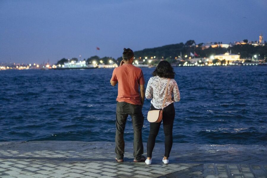 Istanbul: Evening Walking City Tour with A Private Guide - Walking the Walls of Galata to an illuminated watchtower