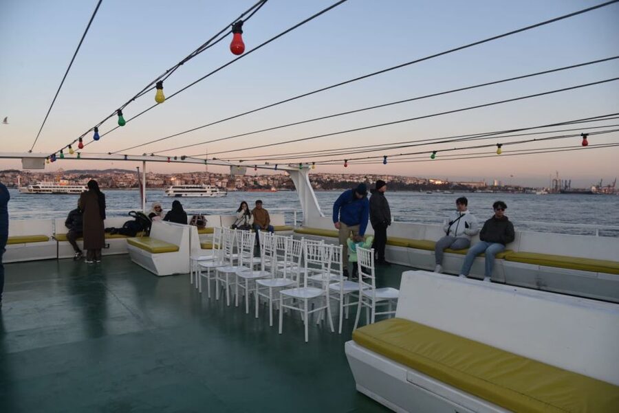 Istanbul: Explore Bosphorous on a Sunset Boat Cruise - The 3-hour route in plain English, stop by stop