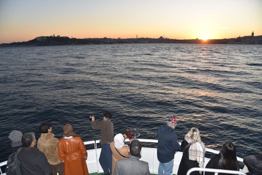 Istanbul: Explore Bosphorous on a Sunset Boat Cruise - Who should book this Bosphorus sunset cruise