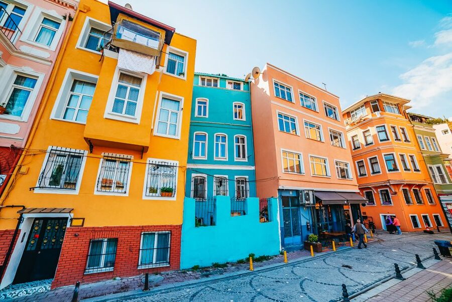 Istanbul: Fener, Balat, Old Greek and Jewish Quarter Tour - Fener: colorful Ottoman houses, steep streets, and the story of coexistence