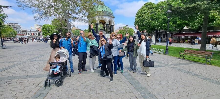 Istanbul: Full-Day Best Highlights Small Group Tour - Booking and how the 7-hour highlight route is laid out