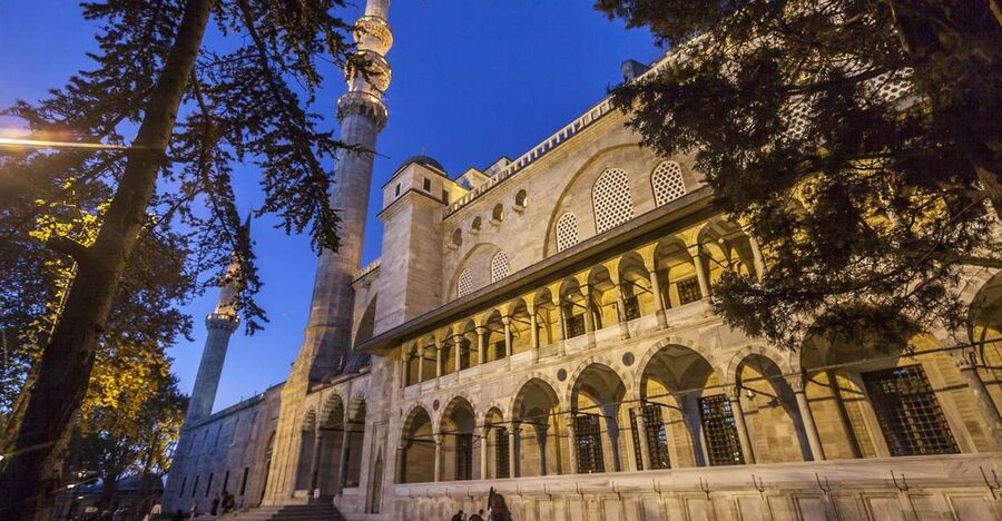 Istanbul: Full Day - Byzantine & Ottoman Relics Tour - Roman Hippodrome: Where Emperors and Fans Shared the Same Stage