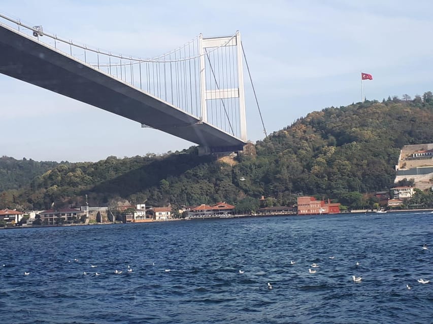 Istanbul: Full-Day City Tour with Bosphorus Cruise and Lunch - Istanbul on Two Continents in One Day, Without Losing the Thread