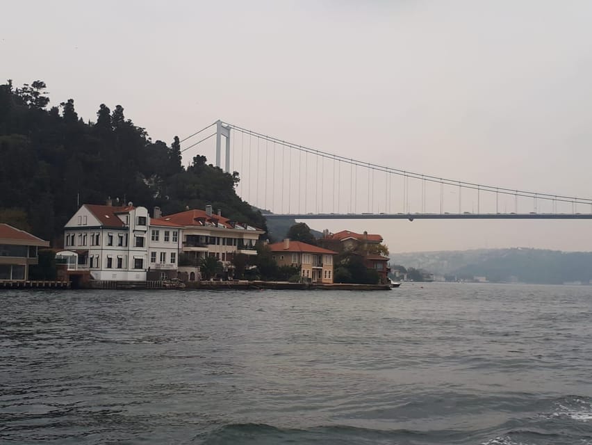 Istanbul: Full-Day City Tour with Bosphorus Cruise and Lunch - Beylerbeyi Palace Guided Walk, Where the Details Pay Off