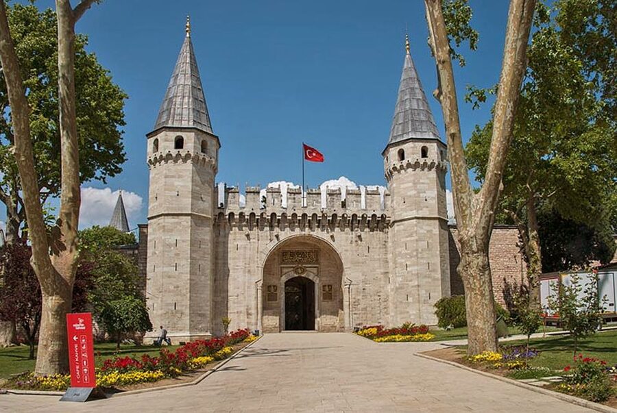 Istanbul: Full-Day Heritage Tour - Hagia Irene and Gülhane Park: quieter endings after the palace