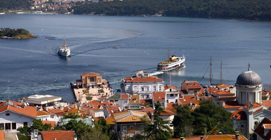 Istanbul: Full Day Princes Islands Guided Tour with Lunch - The Ferry Ride Across the Marmara Sea, When It Feels Most Relaxing