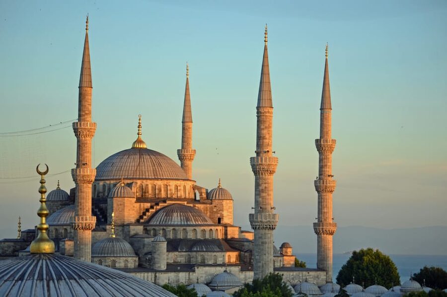Istanbul: Guided City Highlights Day Trip - Topkapi Palace gardens, harem rooms, and Iznik tiles
