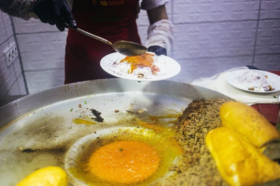 Istanbul: Guided Food and Culture Tour - Cay tea, tulip shaped glasses, and the coffee stop at Kadıköy Square