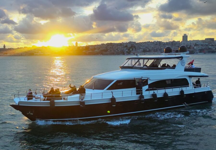 Istanbul: Guided Old City Tour and Bosphorus Sunset Cruise - What $142 really buys, and the museum-ticket reality