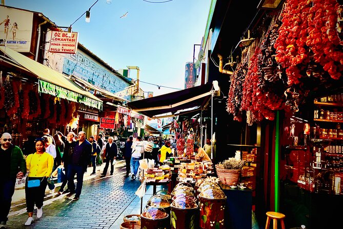 Istanbul Guided Street Food Tour Around European and Asian Sides - Kadıköy Food Market: Lahmacun, Midye Mussels, and Iskender