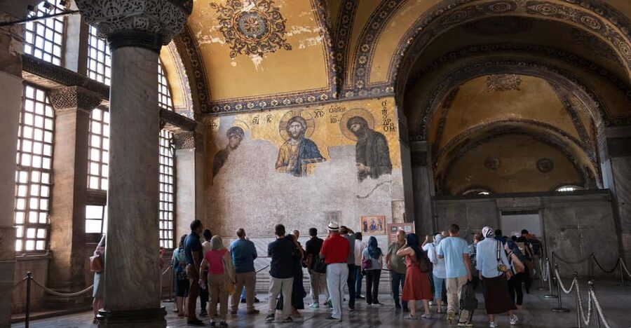 Istanbul: Hagia Sophia & Basilica Cistern Tour with Tickets - The smartest combo: Hagia Sophia plus the Subterranean Palace