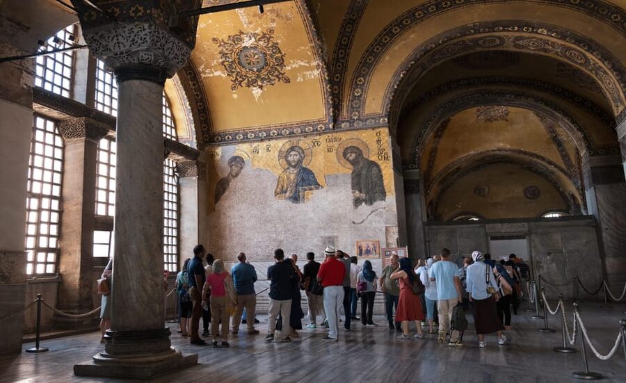 Istanbul: Hagia Sophia & Basilica Cistern Tour with Tickets - Basilica Cistern: wooden walkways, Medusa heads, and what the pillars mean