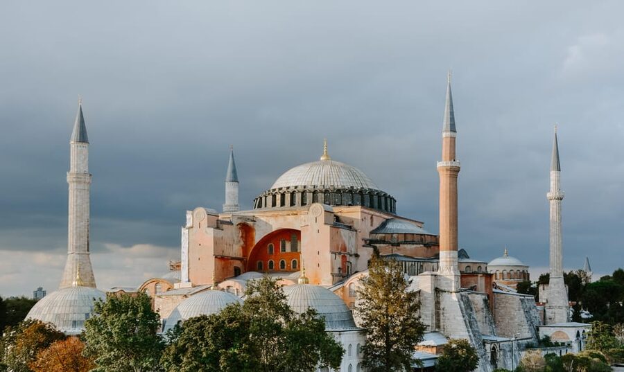 Istanbul: Hagia Sophia, Blue Mosque, & Basilica Cistern Tour - Time, pacing, and what 4 hours really means on-site