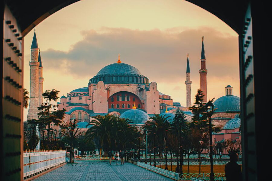Istanbul: Hagia Sophia, Blue Mosque, & Basilica Cistern Tour - Price and logistics: what you actually pay on the day