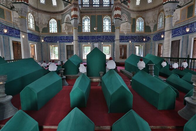 Istanbul: Hagia Sophia & Blue Mosque Guided & Small-Group Tour - Hippodrome: ancient Constantinople monuments in a short walk