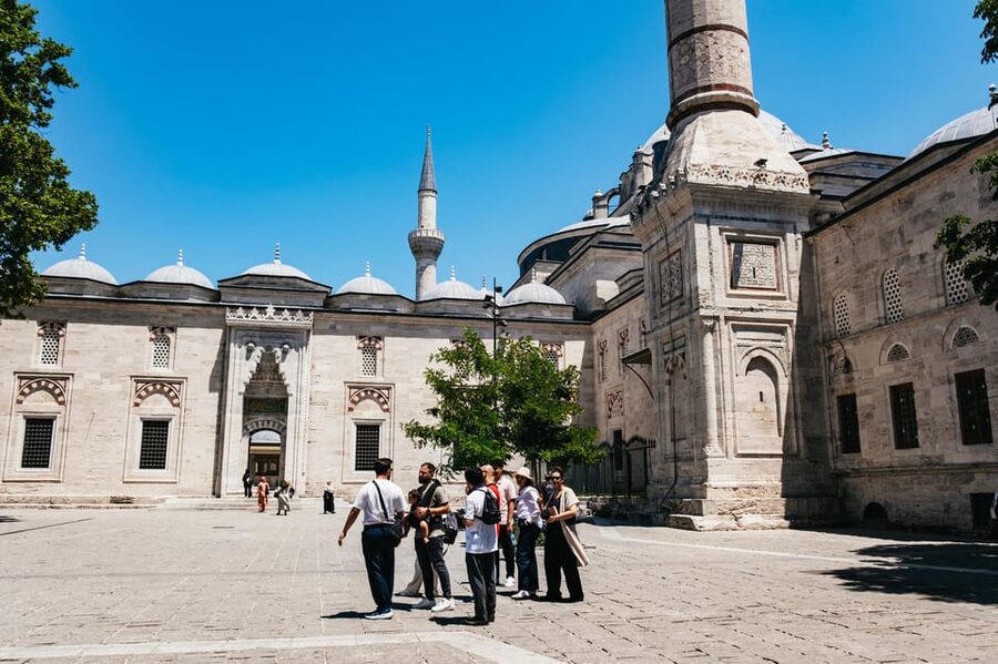 Istanbul: Hagia Sophia, Blue Mosque, Suleymaniye Mosque Tour - Süleymaniye Mosque on the Third Hill: Mimar Sinan and the 2019 title change