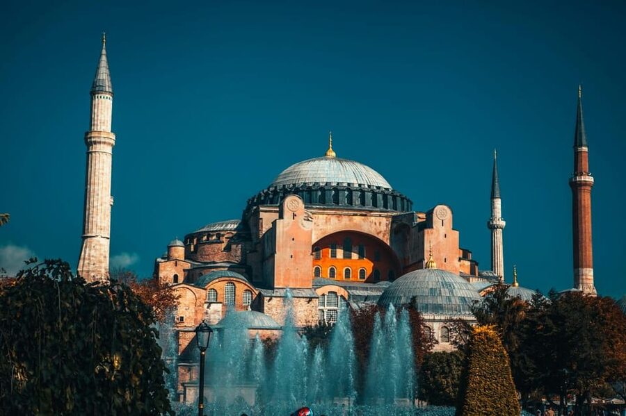 Istanbul: Hagia Sophia Skip-the-Ticket Line & Audio Guide - Key Things You Will Notice Right Away