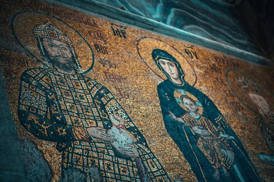 Istanbul: Hagia Sophia Skip-the-Ticket Line & Audio Guide - Getting In Without Guesswork: The Tourist Entrance Near Topkapi Palace