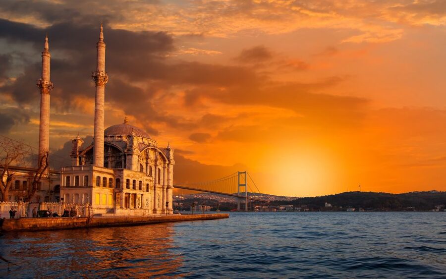 Istanbul: Half-Day Cruise and Cable Car to Pierre Loti Hill - Key highlights to look for