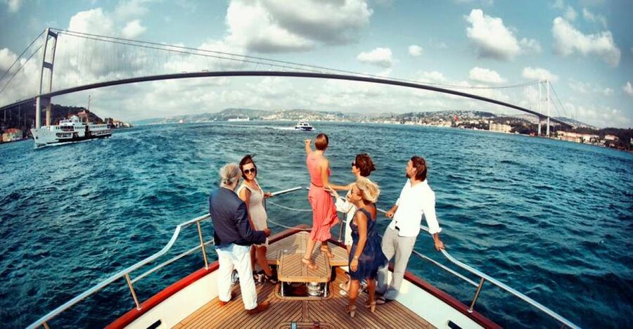 Istanbul: Half-Day Cruise and Cable Car to Pierre Loti Hill - Golden Horn bus sights: City Walls, St Stephen’s Church, and the old quarters