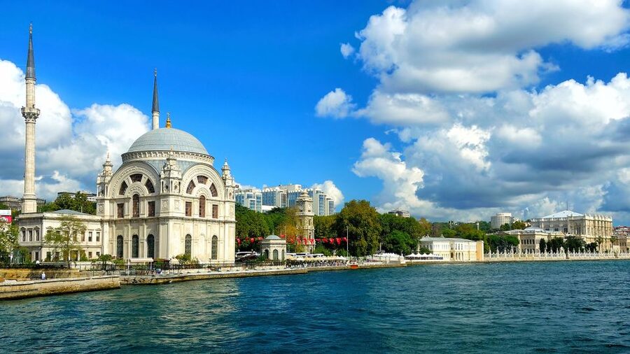 Istanbul: Half-Day Cruise and Cable Car to Pierre Loti Hill - What to bring and what to watch for