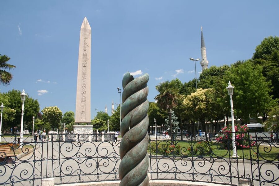 Istanbul: Half-Day Tour Including Hagia Sophia - Guide quality and the small group size sweet spot