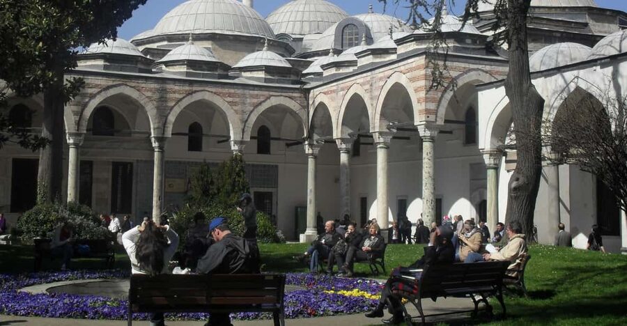 Istanbul: Half-Day Tour with Topkapi Palace - Blue Mosque across from Hagia Sophia, and why that matters