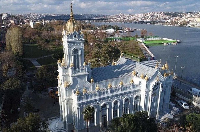 Istanbul Heritage - Full Day Bus and Boat Tour - Bosphorus Strait cruise with lunch: Europe and Asia from the water