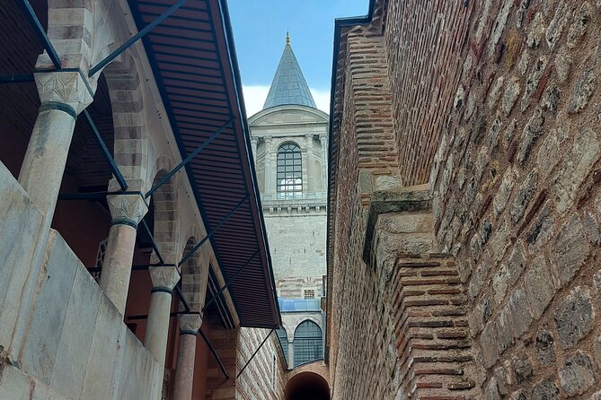 Istanbul Highlights! Blue Mosque, Hagia Sophia, Topkapı and More! - Hagia Sophia: entry included, and the story includes every era