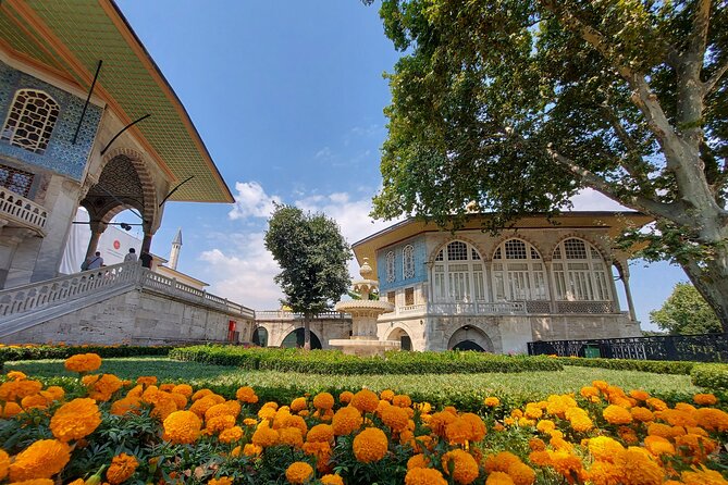 Istanbul Highlights! Blue Mosque, Hagia Sophia, Topkapı and More! - Nakkas Oriental Rugs and textiles: learn crafts, then decide your shopping level