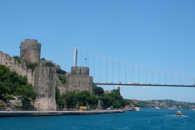 Istanbul Highlights Bosphorus Stops 1 +2 (Europe + Asia) - 3-Course Lunch on the Asian Coast, Plus Drinks at Your Expense