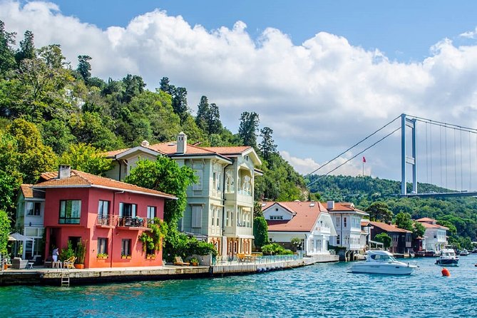 Istanbul Highlights Bosphorus Stops 1 +2 (Europe + Asia) - Who This Tour Fits Best (and Who Might Want Something Else)