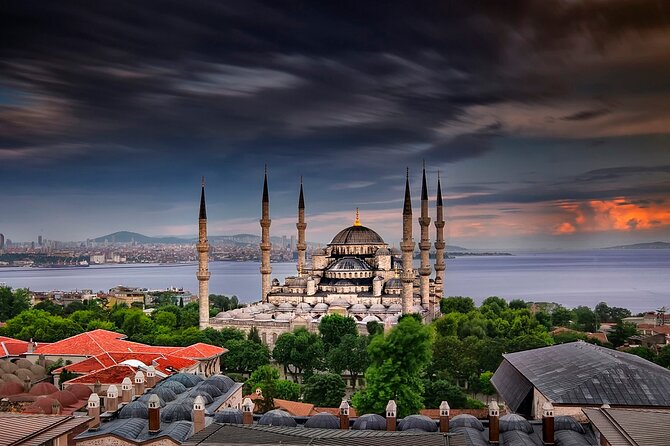 Istanbul Highlights: Guided Tour with Turkish Tea or Coffee - Four hours that give you Istanbul’s Old City bearings