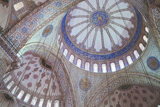 Istanbul Highlights: Guided Tour with Turkish Tea or Coffee - Blue Mosque and the free admission reality