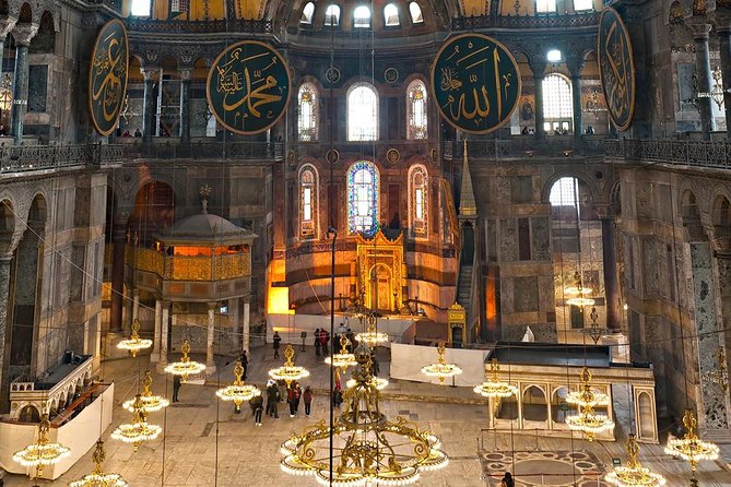 Istanbul Historical Tour with Guide, Lunch and Transfers - Lunch at a traditional restaurant: good energy, sometimes a fixed menu