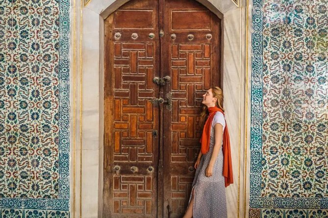 Istanbul Instagram Tour: Famous Spots (Private & All-Inclusive) - Stop 2: Hagia Sophia Area for Photos Outside (No Ticket Hassles)
