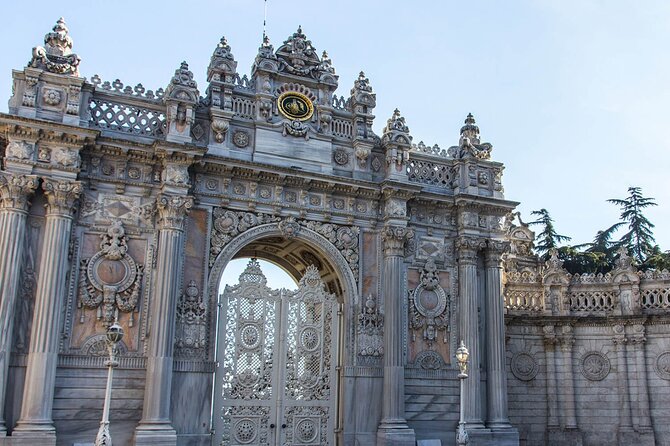 Istanbul Islamic Heritage Tour: Sacred Tombs & Eyup Sultan Mosque - Stop 2: Eğrikapı, the Tomb of Abdullah El-Hudri, and the Drive Through Balat/Eğrikapı