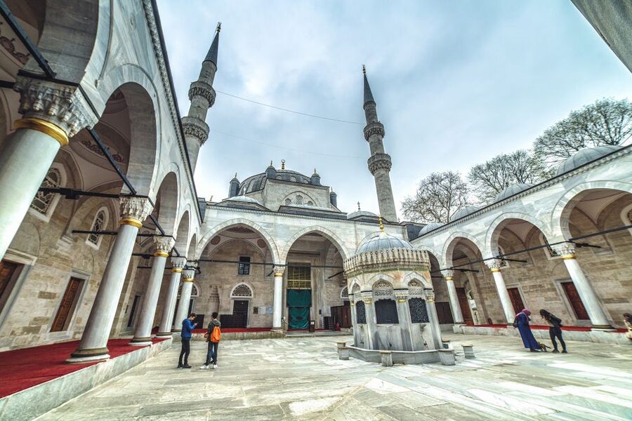 Istanbul: Maiden Tower visit, Istanbul Europe & Asian Tour - A 4-hour Istanbul sampler that really spans Europe and Asia