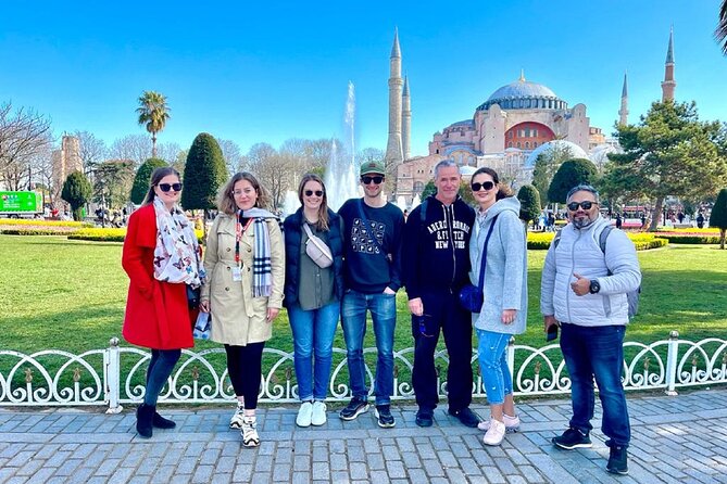 Istanbul Mosques Walking Tour: Hagia Sophia and Blue Mosque - Meeting Point and How You Move as a Small Group