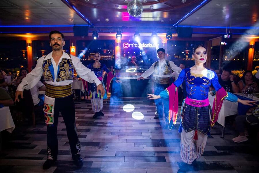 Istanbul: New Year's Eve Bosphorus Dinner Cruise Party 2026 - Who should book this cruise, and who should think twice
